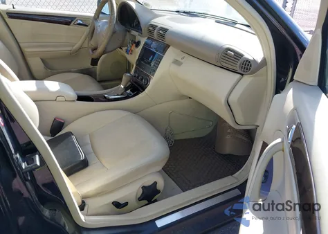 2005 Mercedes-Benz C 240 Luxury from USA, damaged, VIN WDBRF61J15A727423